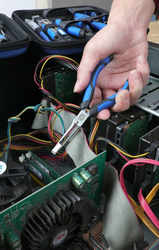 Kobalt 28-Piece Household Tool Set with Soft Case - Hand Tools 4 Kobalt 28-Piece Household Tool Set with Soft Case - Hand Tools - Image 4