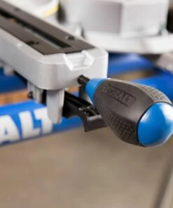 Kobalt Compact sliding 7-1/4-in 10 Amps Single Bevel Sliding Compound Corded Miter Saw - Power Tools -Kobalt Sales Store 09428053