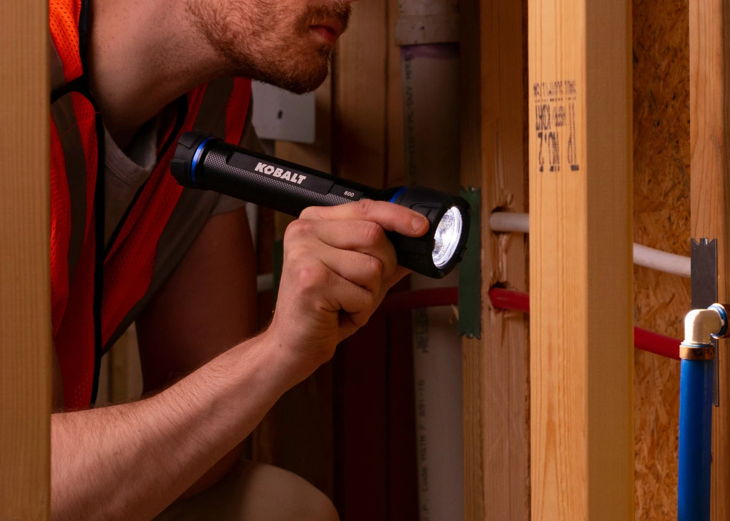 Kobalt Virtually Indestructible Waterproof 600-Lumen LED Flashlight (Battery Included) - Flashlights & Flashlight Bulbs 6 Kobalt Virtually Indestructible Waterproof 600-Lumen LED Flashlight (Battery Included) - Flashlights & Flashlight Bulbs - Image 6