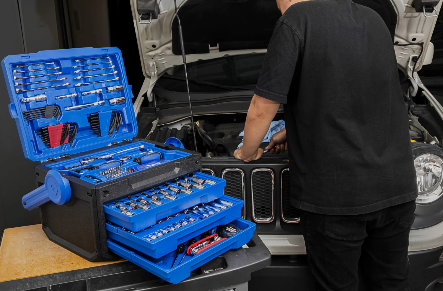 Kobalt 243-Piece Standard (SAE) and Metric Combination Polished Chrome Mechanics Tool Set (1/4-in; 3/8-in) - Hand Tools 12 Kobalt 243-Piece Standard (SAE) and Metric Combination Polished Chrome Mechanics Tool Set (1/4-in; 3/8-in) - Hand Tools - Image 12