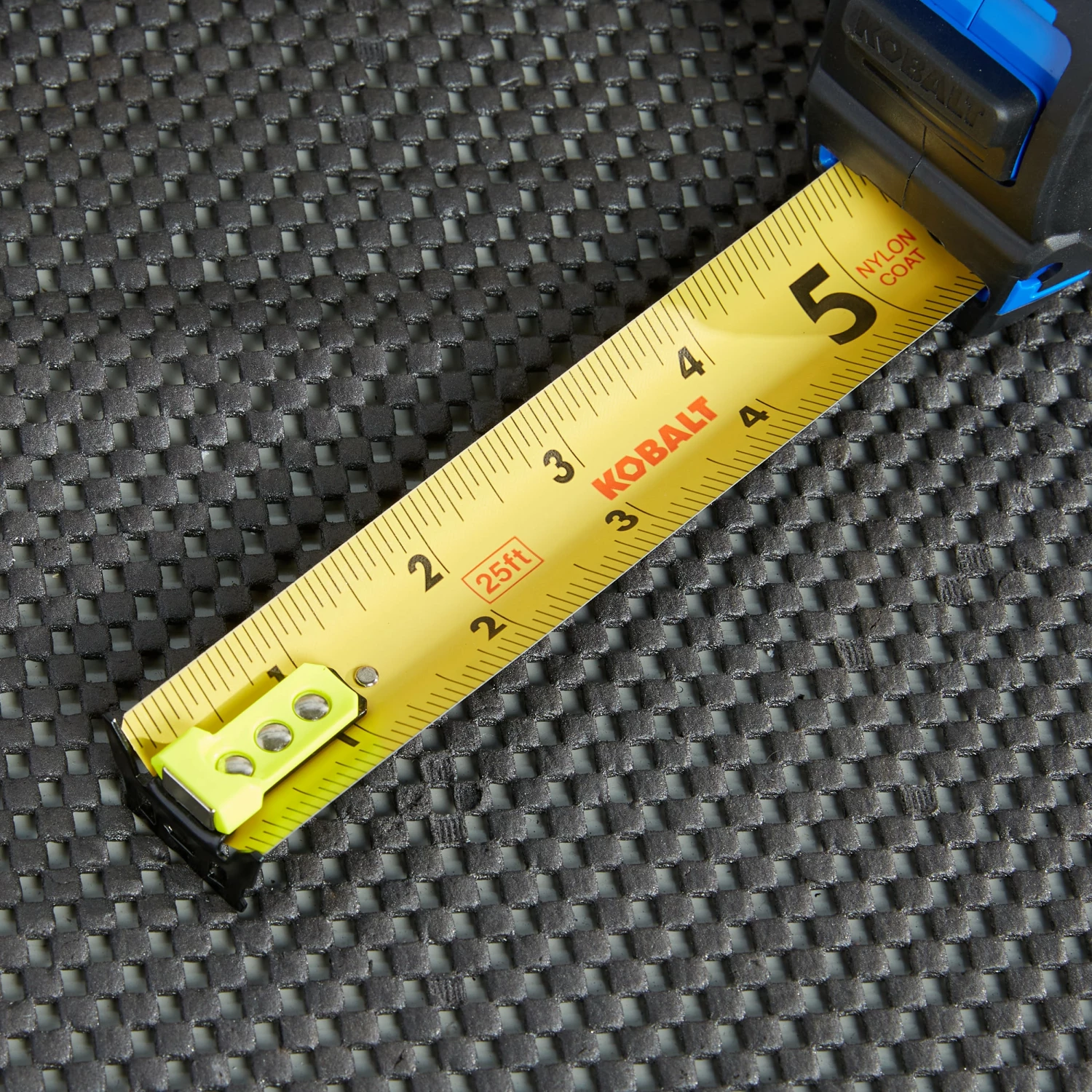 Kobalt 25 Ft. Kobalt Compact Magnetic Wide Blade - Levels & Measuring Tools 4 Kobalt 25 Ft. Kobalt Compact Magnetic Wide Blade - Levels & Measuring Tools - Image 4