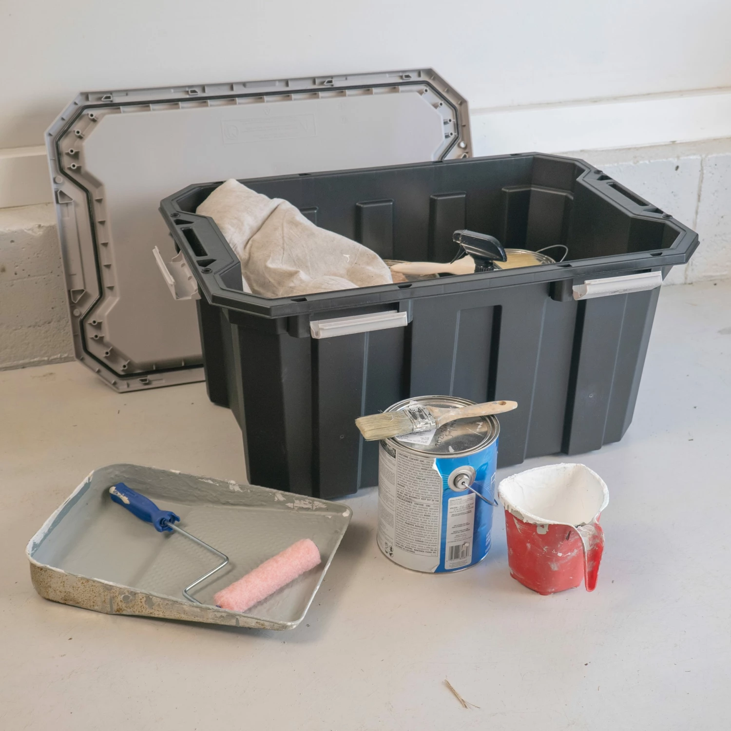 Kobalt X-large 24-Gallon (96-Quart) Grey Heavy Duty Tote with Latching Lid - Baskets & Storage Containers 13 Kobalt X-large 24-Gallon (96-Quart) Grey Heavy Duty Tote with Latching Lid - Baskets & Storage Containers - Image 13